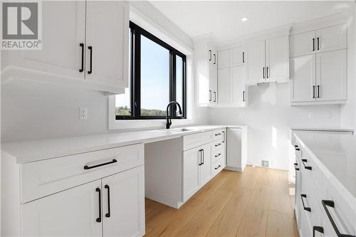 3773 River Road, Renfrew, ON - Indoor Photo Showing Kitchen