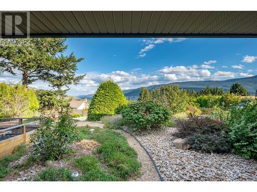 8609 Kalview Drive, Coldstream, BC - Outdoor With View