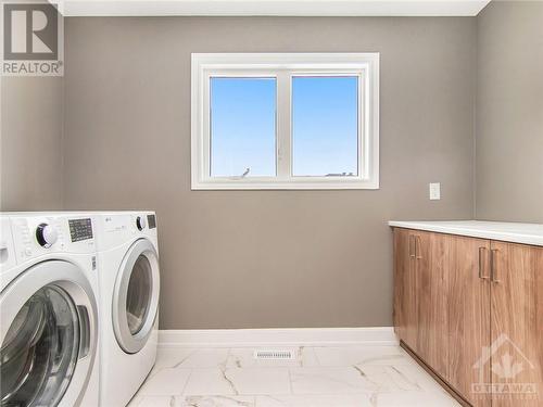 1971 Hawker, Carp - Huntley Ward (9104 - Huntley Ward (South East)), ON - Indoor Photo Showing Laundry Room