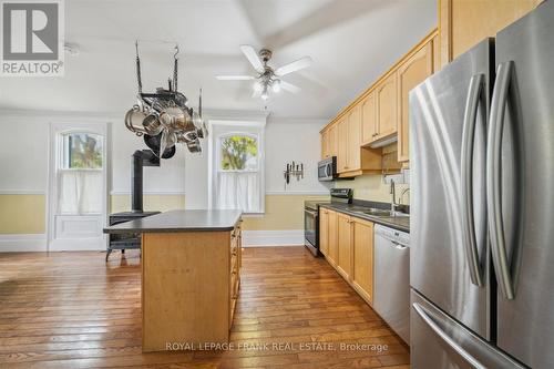 210 Brock Street W, Uxbridge, ON - Indoor Photo Showing Kitchen With Double Sink