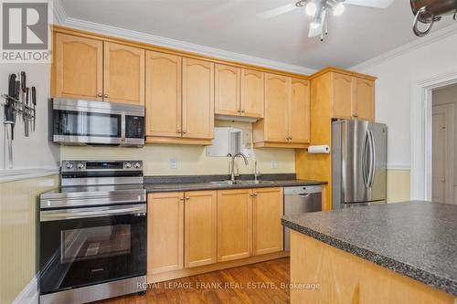 210 Brock Street W, Uxbridge, ON - Indoor Photo Showing Kitchen With Double Sink