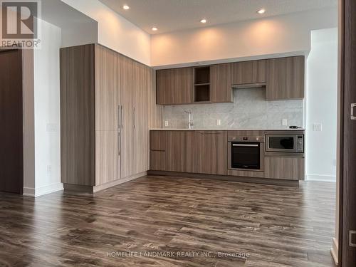 2510 - 19 Bathurst Street, Toronto, ON - Indoor Photo Showing Kitchen