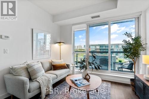 710 - 55 Regent Park Boulevard, Toronto, ON - Indoor Photo Showing Living Room