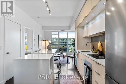 710 - 55 Regent Park Boulevard, Toronto, ON - Indoor Photo Showing Kitchen With Upgraded Kitchen