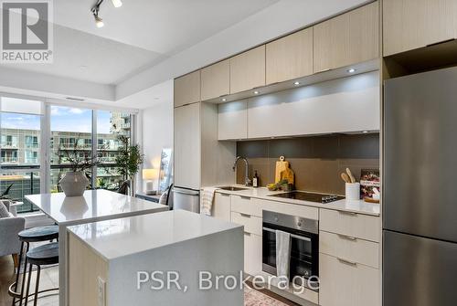 710 - 55 Regent Park Boulevard, Toronto, ON - Indoor Photo Showing Kitchen