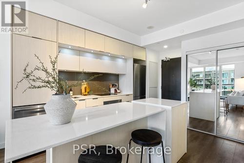 710 - 55 Regent Park Boulevard, Toronto, ON - Indoor Photo Showing Kitchen With Upgraded Kitchen