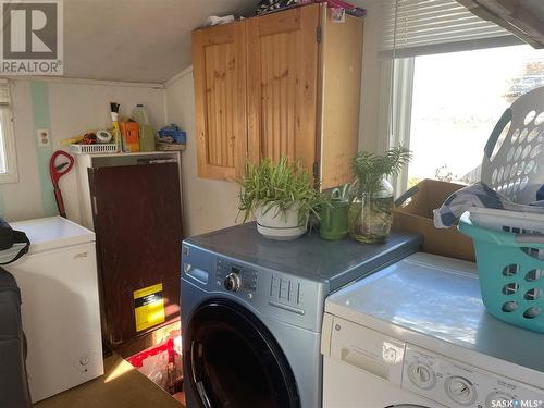 623 J Avenue S, Saskatoon, SK - Indoor Photo Showing Laundry Room