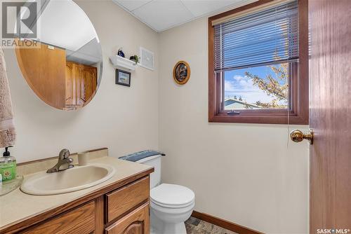 221 Riverbend Crescent, Battleford, SK - Indoor Photo Showing Bathroom