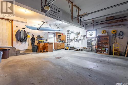 221 Riverbend Crescent, Battleford, SK - Indoor Photo Showing Garage