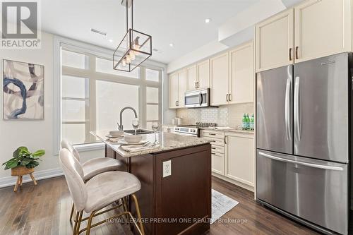 36 - 8169 Kipling Avenue, Vaughan, ON - Indoor Photo Showing Kitchen With Double Sink With Upgraded Kitchen