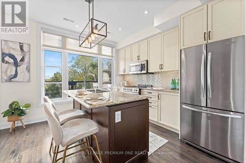 36 - 8169 Kipling Avenue, Vaughan, ON - Indoor Photo Showing Kitchen With Double Sink With Upgraded Kitchen