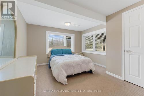 1442 Gilford Road, Innisfil, ON - Indoor Photo Showing Bedroom