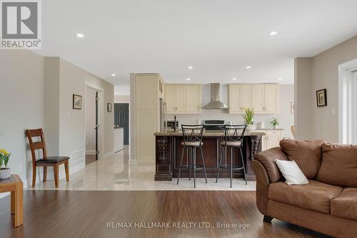 1442 Gilford Road, Innisfil, ON - Indoor Photo Showing Living Room