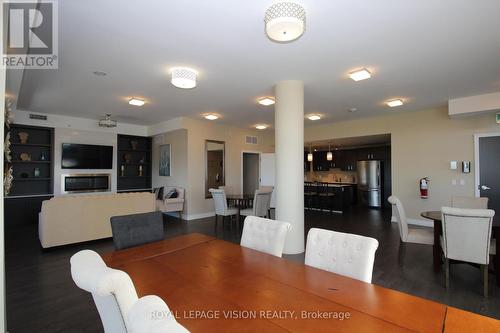 302 - 11611 Yonge Street, Richmond Hill, ON - Indoor Photo Showing Dining Room