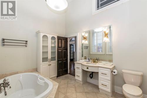 56 Queens Road, St. John'S, NL - Indoor Photo Showing Bathroom