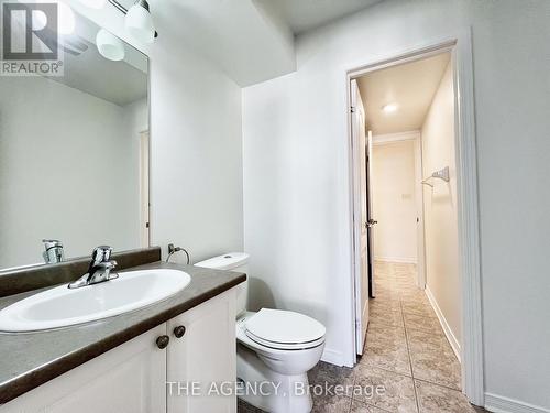 616 Candlestick Circle, Mississauga, ON - Indoor Photo Showing Bathroom