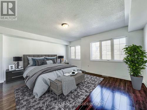 616 Candlestick Circle, Mississauga, ON - Indoor Photo Showing Bedroom