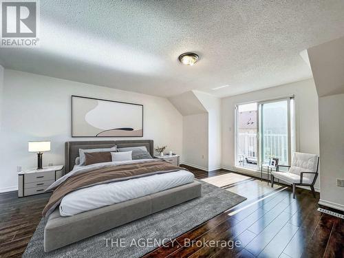 616 Candlestick Circle, Mississauga, ON - Indoor Photo Showing Bedroom