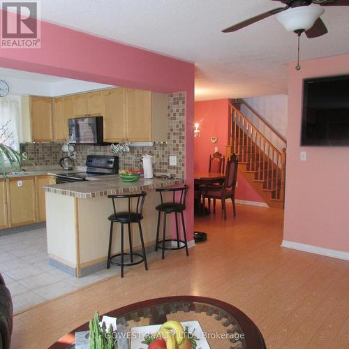 37 Clyde Road, Brampton, ON - Indoor Photo Showing Kitchen