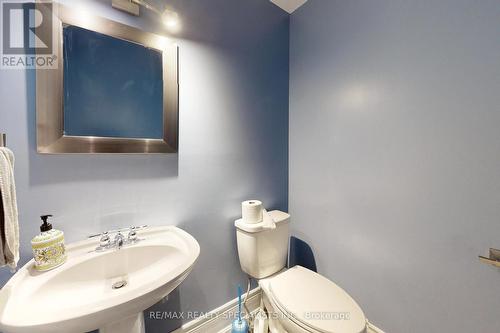 7046 Black Walnut Trail, Mississauga, ON - Indoor Photo Showing Bathroom