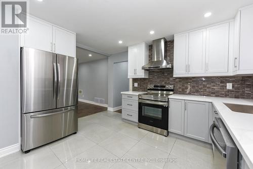 28 Olive Court, Brampton, ON - Indoor Photo Showing Kitchen With Stainless Steel Kitchen