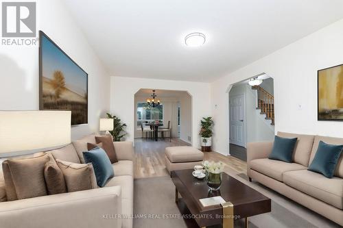 54 Northampton Street, Brampton, ON - Indoor Photo Showing Living Room