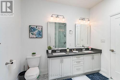 663 Oxford Street, Toronto, ON - Indoor Photo Showing Bathroom