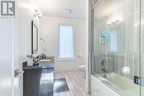 663 Oxford Street, Toronto, ON - Indoor Photo Showing Bathroom