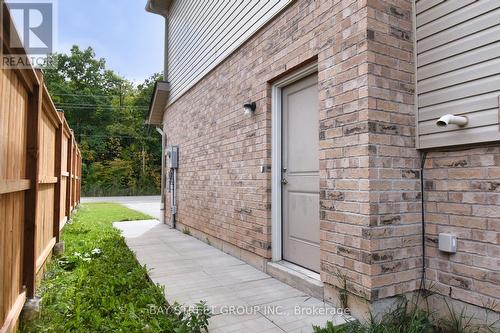 7733 Oldfield Road, Niagara Falls, ON - Outdoor With Exterior