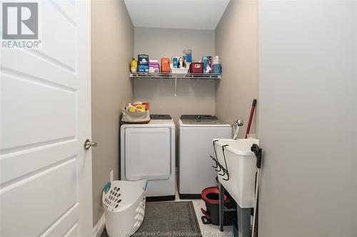 2332 Meldrum, Windsor, ON - Indoor Photo Showing Laundry Room