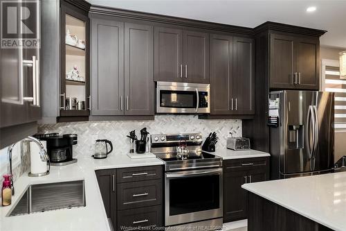 2332 Meldrum, Windsor, ON - Indoor Photo Showing Kitchen