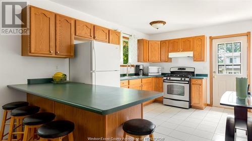 671 Eugenie, Windsor, ON - Indoor Photo Showing Kitchen