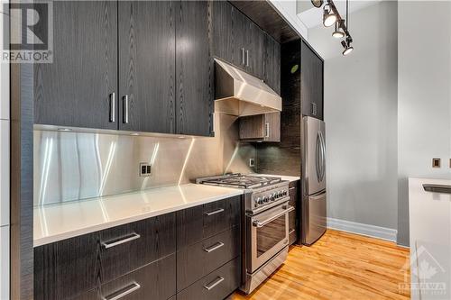 420 Berkley Avenue Unit#206, Ottawa, ON - Indoor Photo Showing Kitchen With Upgraded Kitchen