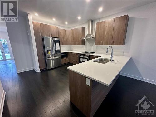 563 Knotridge Street, Ottawa, ON - Indoor Photo Showing Kitchen With Stainless Steel Kitchen With Double Sink With Upgraded Kitchen