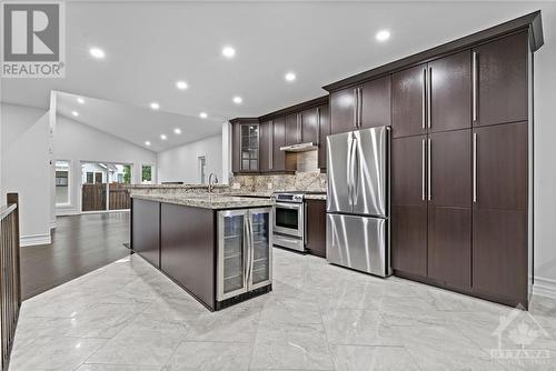 941 Scala Avenue, Ottawa, ON - Indoor Photo Showing Kitchen With Upgraded Kitchen