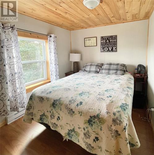 1 Tacks Beach Road, Arnolds Cove, NL - Indoor Photo Showing Bedroom