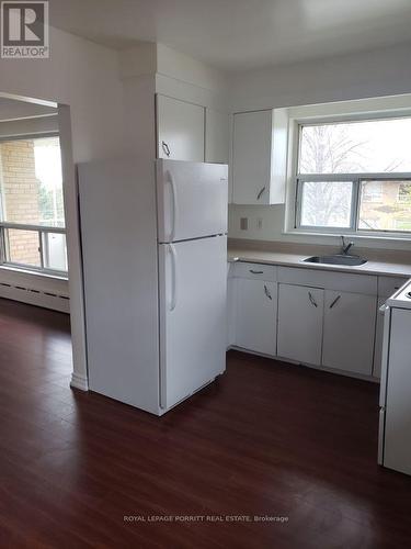 4 - 149 Alderbrae Avenue, Toronto, ON - Indoor Photo Showing Kitchen