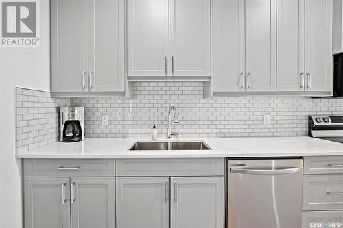 222 Mcarthur Crescent, Saskatoon, SK - Indoor Photo Showing Kitchen With Double Sink With Upgraded Kitchen