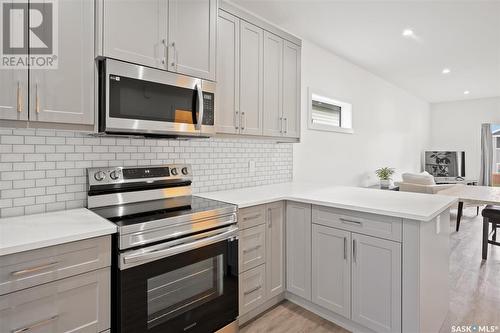 222 Mcarthur Crescent, Saskatoon, SK - Indoor Photo Showing Kitchen With Upgraded Kitchen