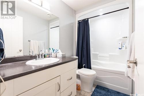 558 Evergreen Boulevard, Saskatoon, SK - Indoor Photo Showing Bathroom