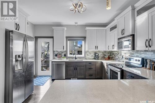 558 Evergreen Boulevard, Saskatoon, SK - Indoor Photo Showing Kitchen With Stainless Steel Kitchen With Upgraded Kitchen