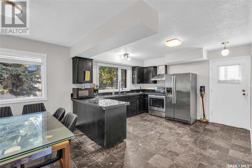 1817 Madden Avenue, Saskatoon, SK - Indoor