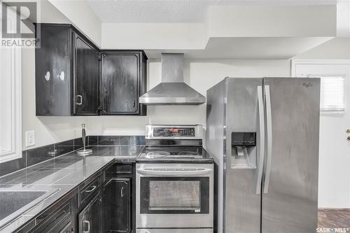 1817 Madden Avenue, Saskatoon, SK - Indoor Photo Showing Kitchen