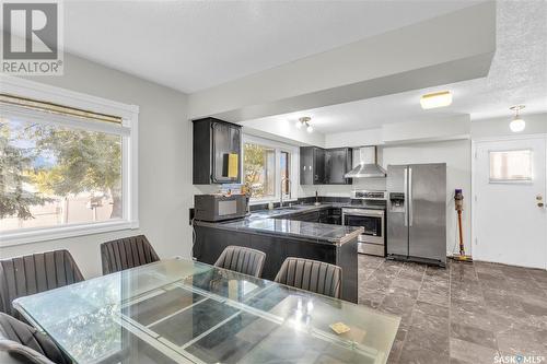 1817 Madden Avenue, Saskatoon, SK - Indoor Photo Showing Dining Room