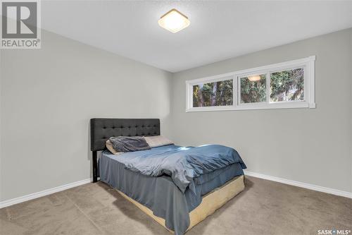 1817 Madden Avenue, Saskatoon, SK - Indoor Photo Showing Bedroom