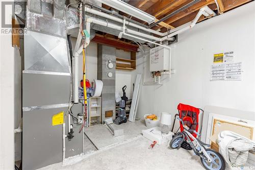 1817 Madden Avenue, Saskatoon, SK - Indoor Photo Showing Basement