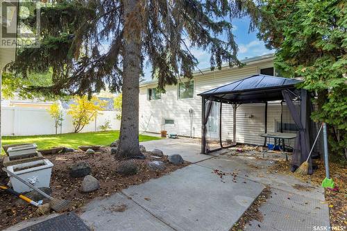 1817 Madden Avenue, Saskatoon, SK - Outdoor