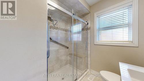 1 Fairbourne Crescent, Toronto, ON - Indoor Photo Showing Bathroom