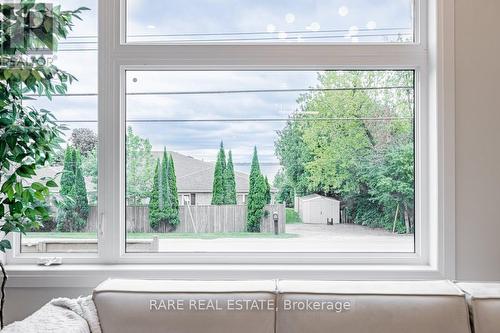 1411 Maple Way, Innisfil, ON - Indoor Photo Showing Other Room