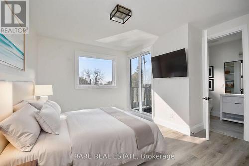 1411 Maple Way, Innisfil, ON - Indoor Photo Showing Bedroom